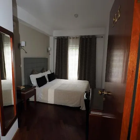 Residencial Imperial בית הארחה לוסו