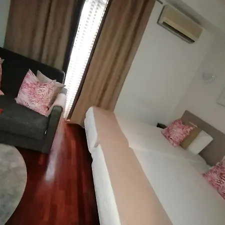Residencial Imperial Guest house *